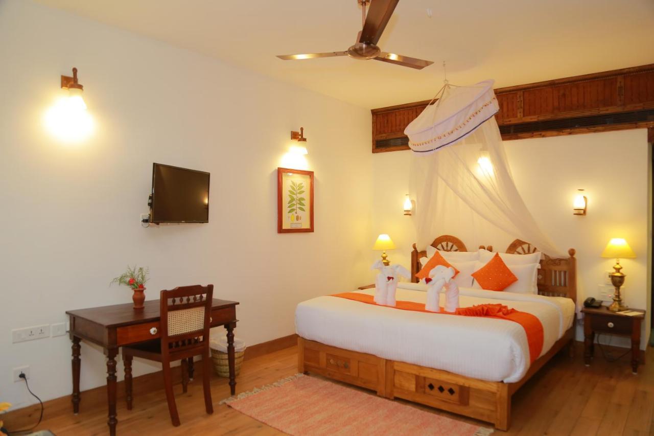 Hotel Ayursoma Ayurveda Royal Retreat Kovalam Exterior foto